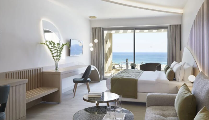 kirpoglou-mayia-main